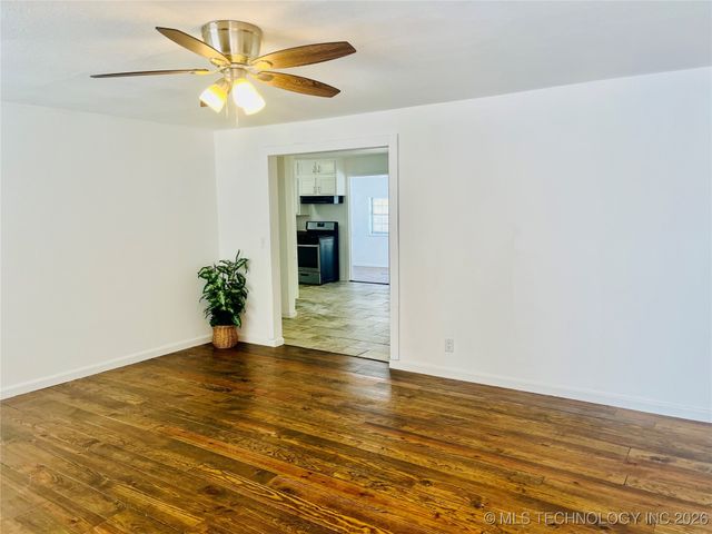 1805 S Osage Avenue, Skiatook, OK 74070