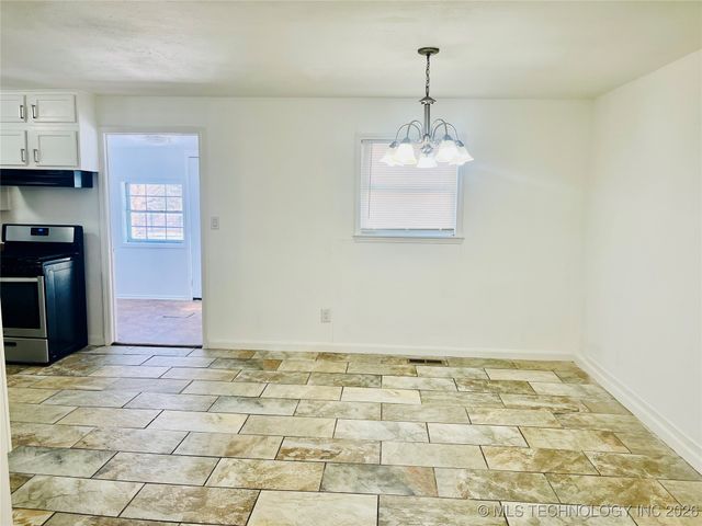 1805 S Osage Avenue, Skiatook, OK 74070