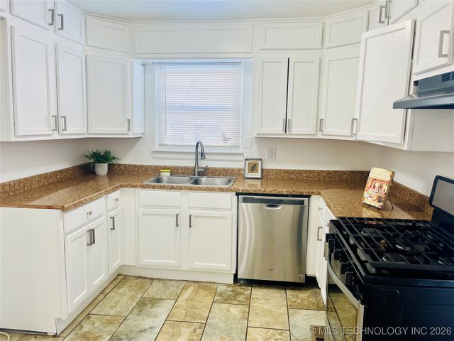 1805 S Osage Avenue, Skiatook, OK 74070