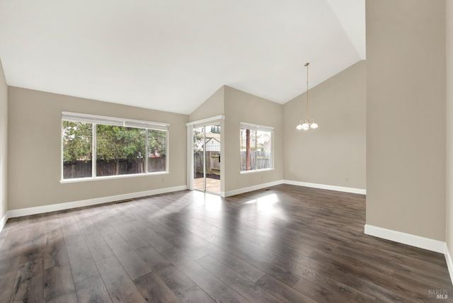 1437 Shelby Dr, Fairfield, CA 94534