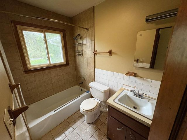 220 N 19TH AVENUE, Wisconsin Rapids, WI 54495