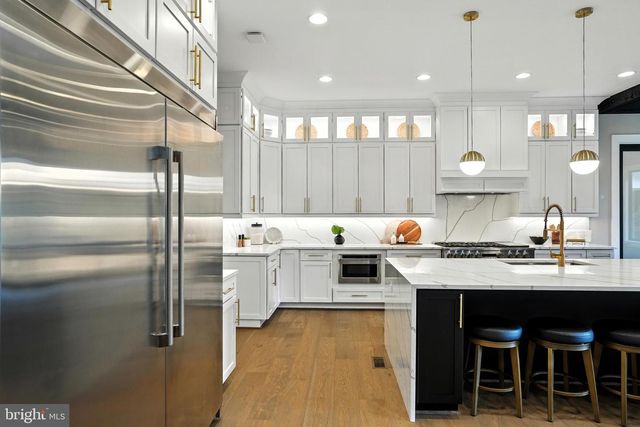 1321 HUNTER MILL RD, Vienna, VA 22182