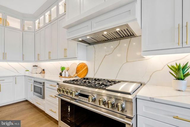 1321 HUNTER MILL RD, Vienna, VA 22182