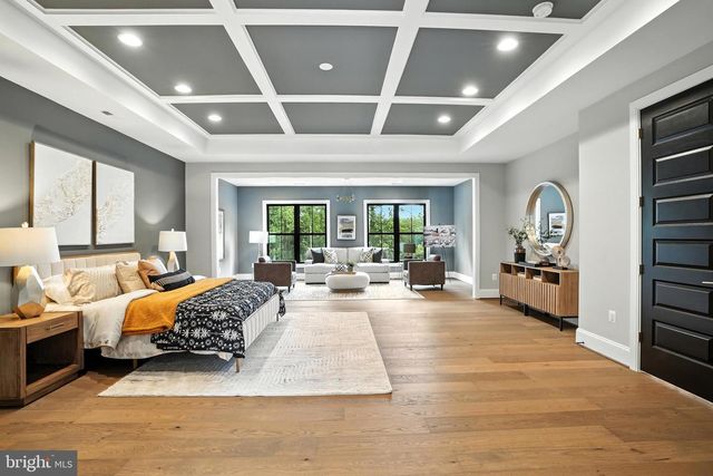 1321 HUNTER MILL RD, Vienna, VA 22182