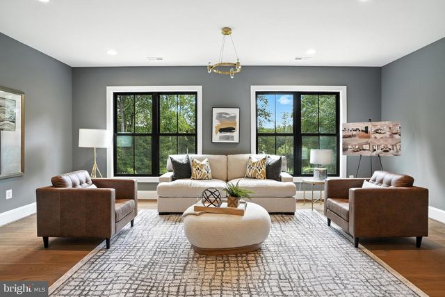 1321 HUNTER MILL RD, Vienna, VA 22182