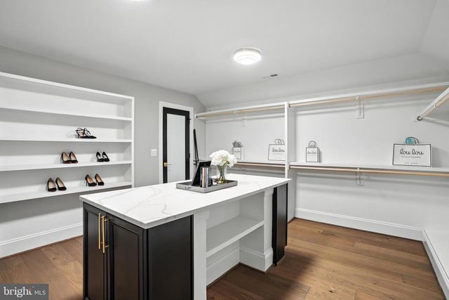 1321 HUNTER MILL RD, Vienna, VA 22182