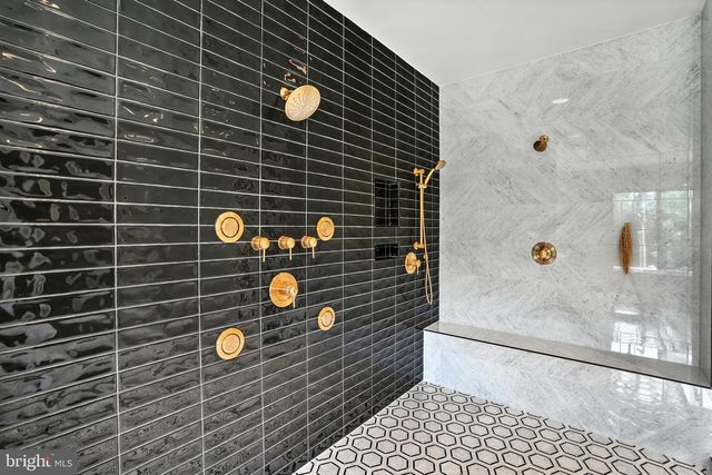 1321 HUNTER MILL RD, Vienna, VA 22182