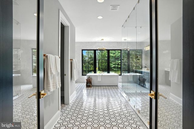 1321 HUNTER MILL RD, Vienna, VA 22182