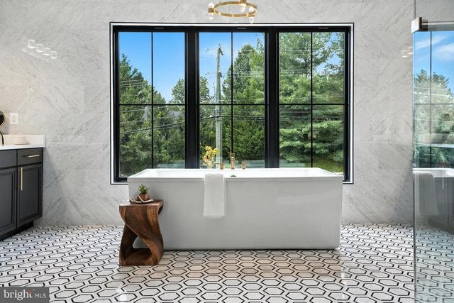 1321 HUNTER MILL RD, Vienna, VA 22182