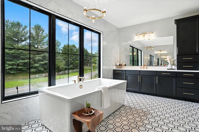 1321 HUNTER MILL RD, Vienna, VA 22182