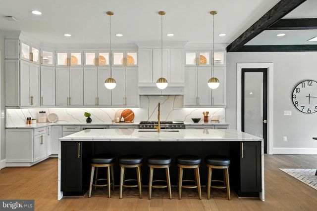 1321 HUNTER MILL RD, Vienna, VA 22182