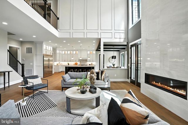 1321 HUNTER MILL RD, Vienna, VA 22182