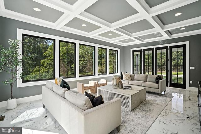 1321 HUNTER MILL RD, Vienna, VA 22182