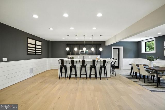 1321 HUNTER MILL RD, Vienna, VA 22182