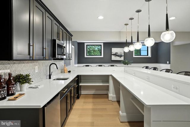 1321 HUNTER MILL RD, Vienna, VA 22182