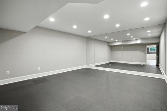 1321 HUNTER MILL RD, Vienna, VA 22182