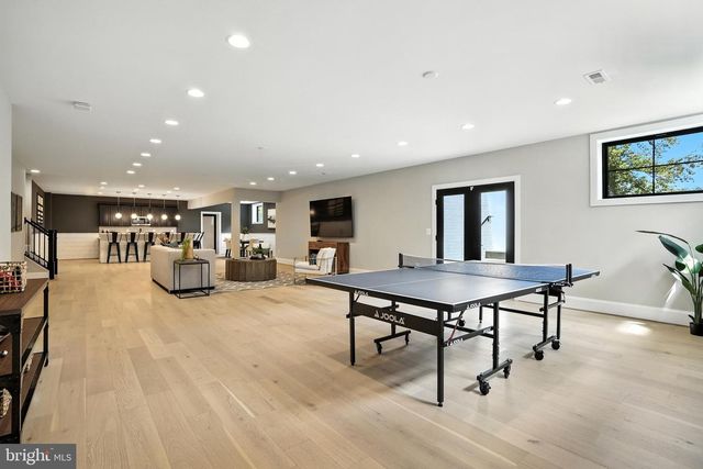 1321 HUNTER MILL RD, Vienna, VA 22182