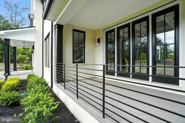 1321 HUNTER MILL RD, Vienna, VA 22182