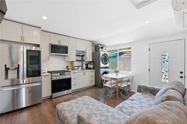 7312 Caldus Avenue, Van Nuys, CA 91406