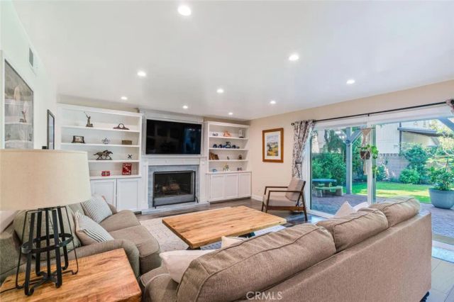 6321 Balcom Ave, Encino, CA 91316