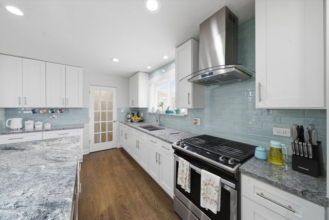 3239 Sarah Street, Franklin Park, IL 60131