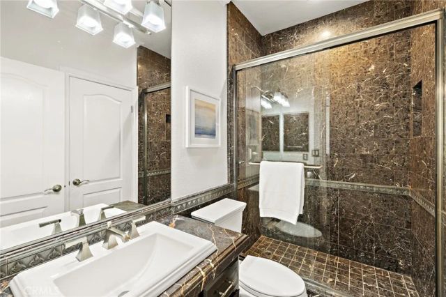 22051 Oak Grove, Mission Viejo, CA 92692