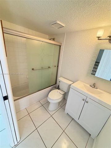 6926 NW 166th Terrace 1302, Miami Lakes, FL 33014