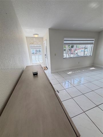 6926 NW 166th Terrace 1302, Miami Lakes, FL 33014