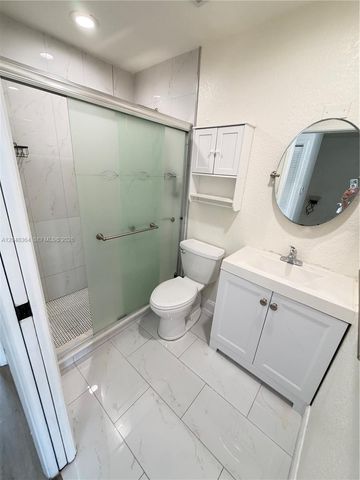 6926 NW 166th Terrace 1302, Miami Lakes, FL 33014