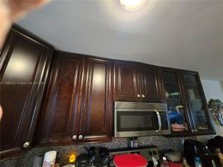 115 Royal Park Dr 2H, Oakland Park, FL 33309