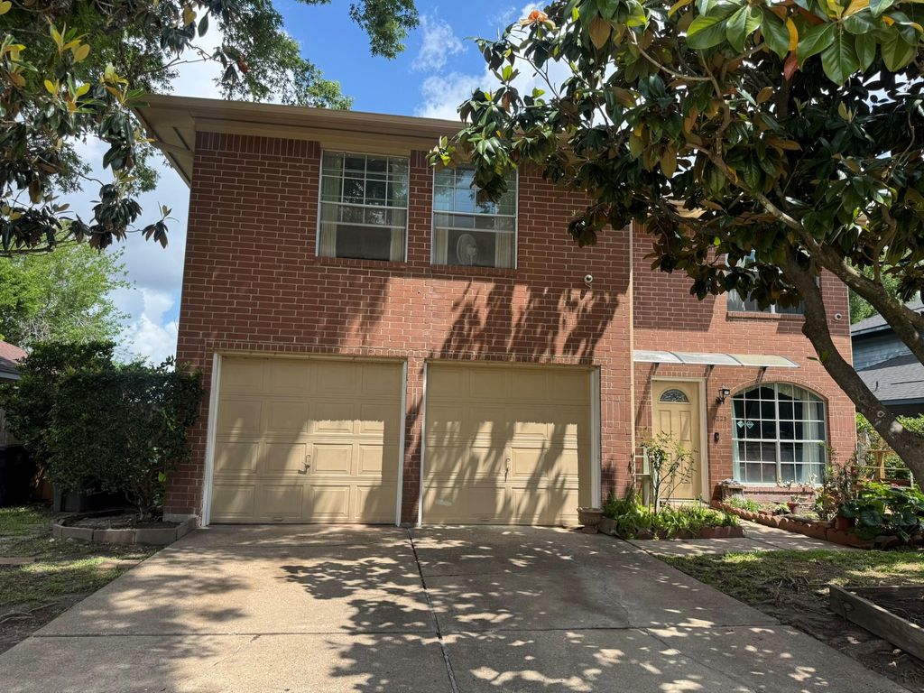 6223 Star Lake Drive, Houston, TX 77396