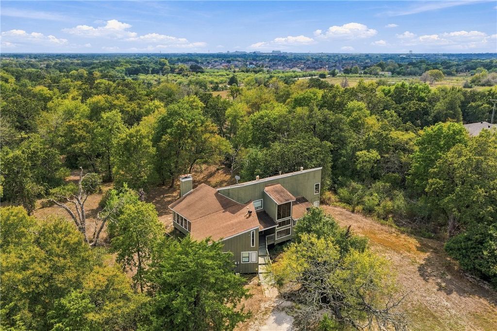 5000 Lantern Lane, Bryan, TX 77808 — exterior