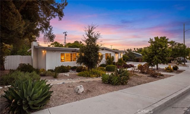 1686 Longwood Avenue, Claremont, CA 91711