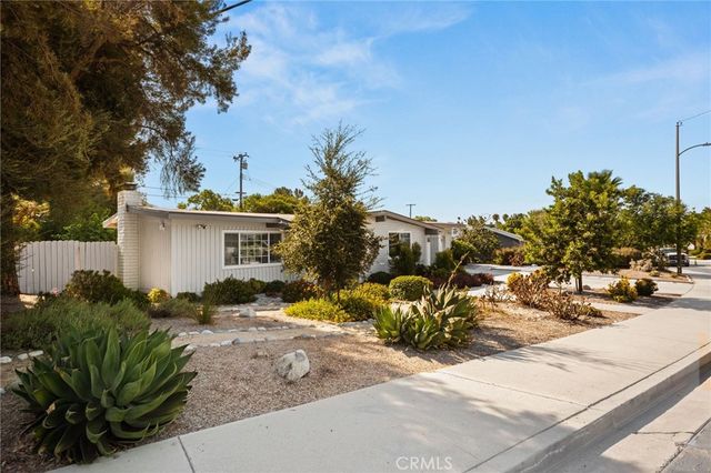 1686 Longwood Avenue, Claremont, CA 91711