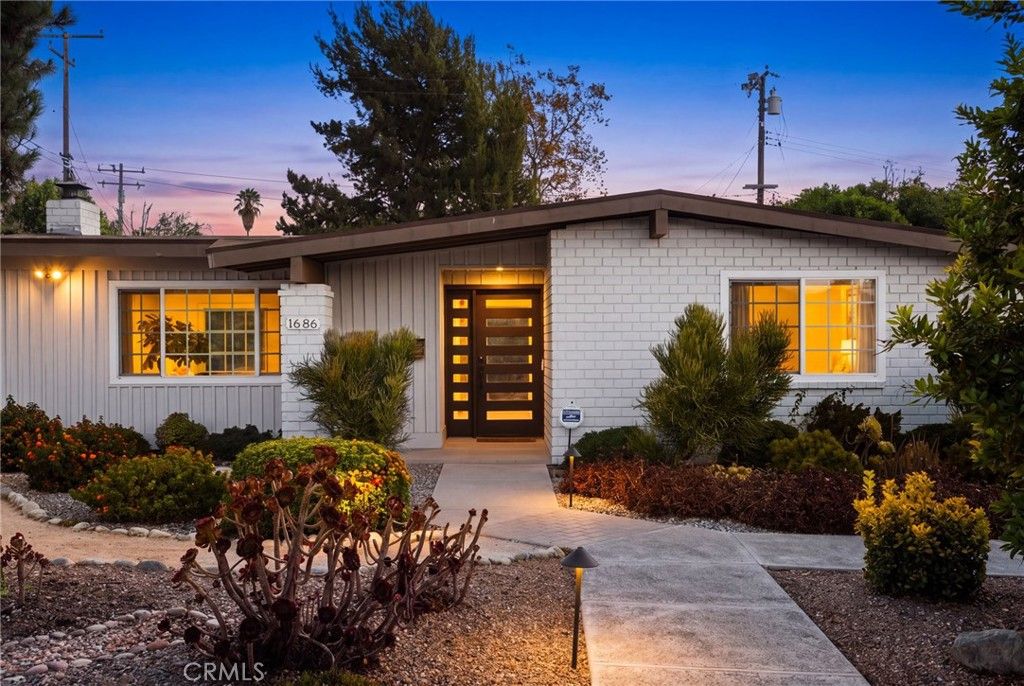 1686 Longwood Avenue, Claremont, CA 91711