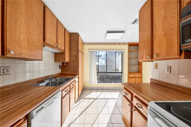 4210 Via Arbolada 220, Los Angeles, CA 90042