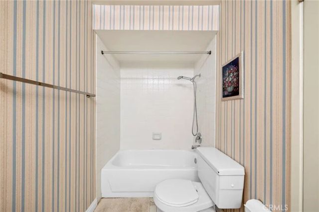 4210 Via Arbolada 220, Los Angeles, CA 90042