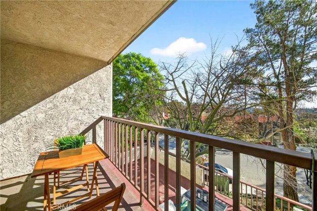 4210 Via Arbolada 220, Los Angeles, CA 90042