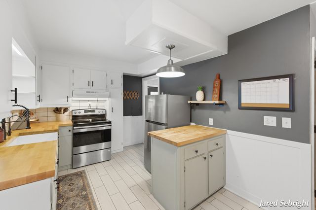 2715 Eastern Avenue Se, City Of Grand Rapids, MI 49507