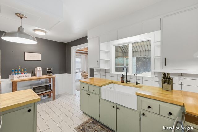 2715 Eastern Avenue Se, City Of Grand Rapids, MI 49507