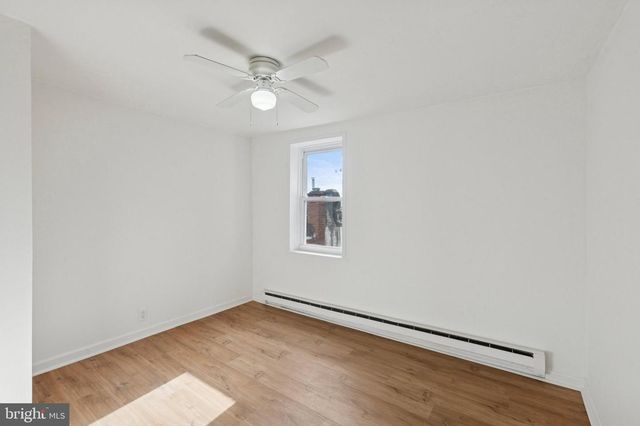 704 LATONA ST, Philadelphia, PA 19147