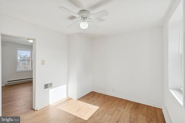 704 LATONA ST, Philadelphia, PA 19147