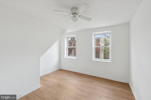 704 LATONA ST, Philadelphia, PA 19147