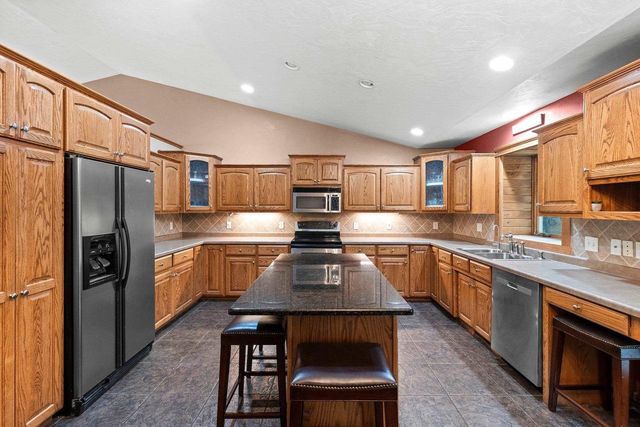 1901 SHERRY LANE, Kaukauna, WI 54130