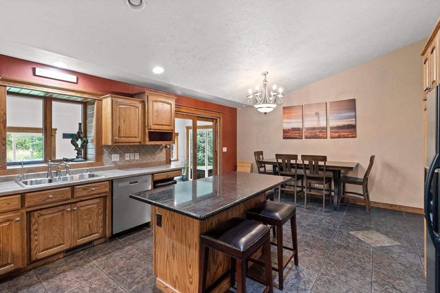 1901 SHERRY LANE, Kaukauna, WI 54130
