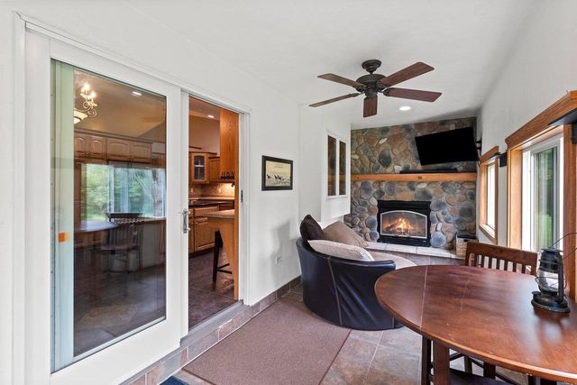 1901 SHERRY LANE, Kaukauna, WI 54130