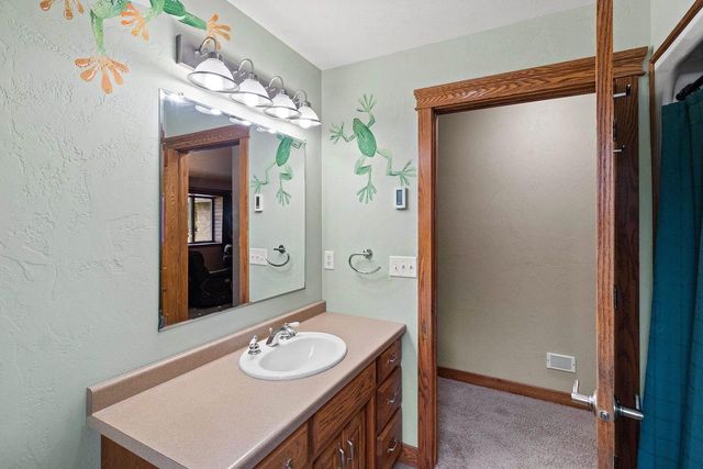 1901 SHERRY LANE, Kaukauna, WI 54130