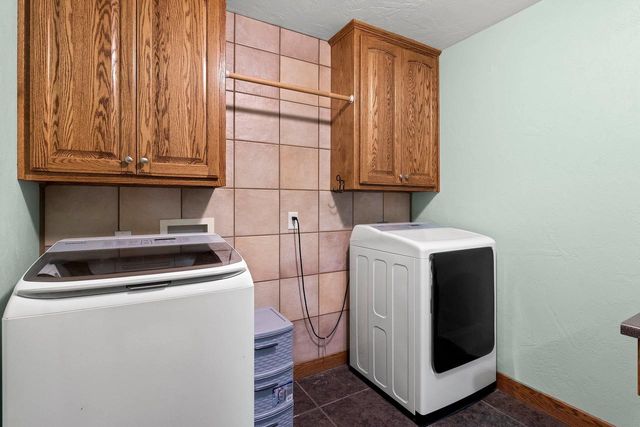 1901 SHERRY LANE, Kaukauna, WI 54130