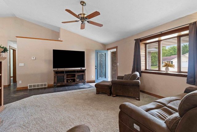 1901 SHERRY LANE, Kaukauna, WI 54130