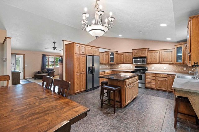 1901 SHERRY LANE, Kaukauna, WI 54130